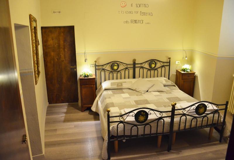 Double Room image 4