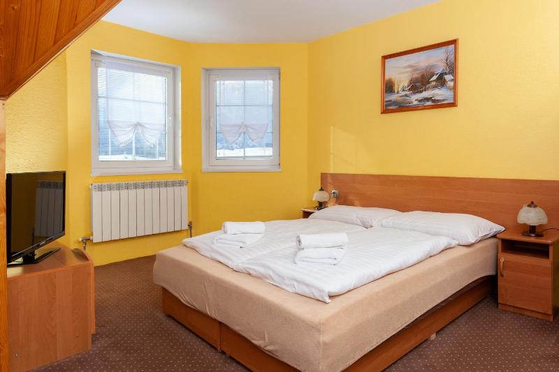 Two-Bedroom Suite image 3