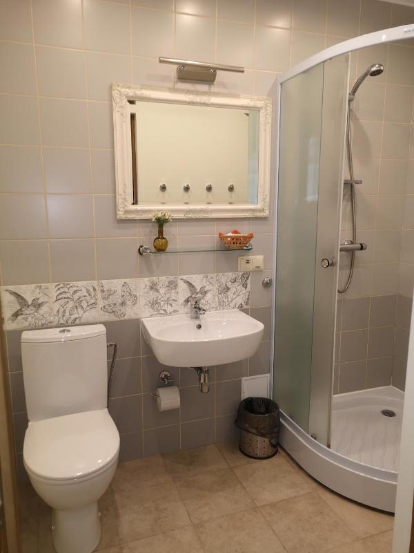 Quadruple Room image 3