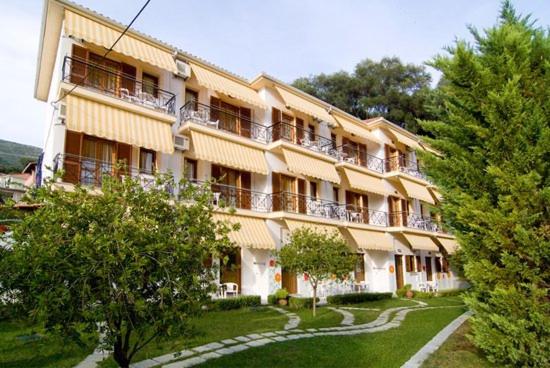 Angelika Elegant Hotel - image 5