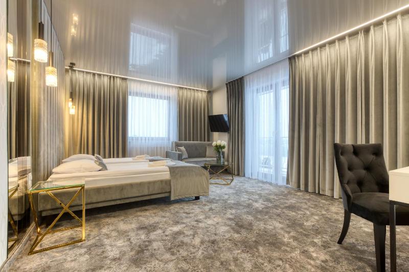 Double Room image 4