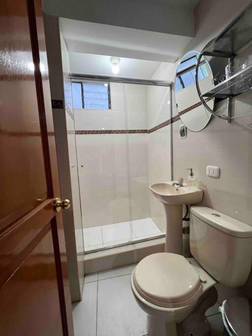 Apartamento exclusivo en Cusco cerca al aeropuerto - image 12