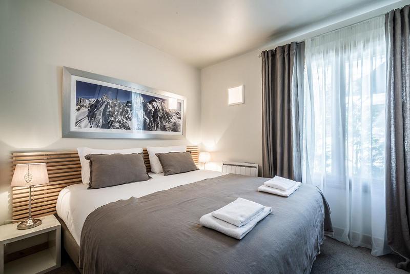 Three-Bedroom Apartment image 3