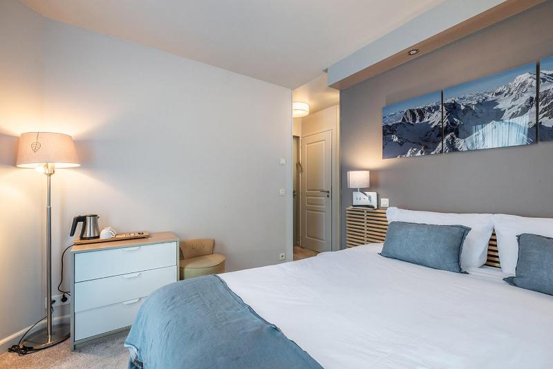 Double or Twin Room with Mont-Blanc view image 4