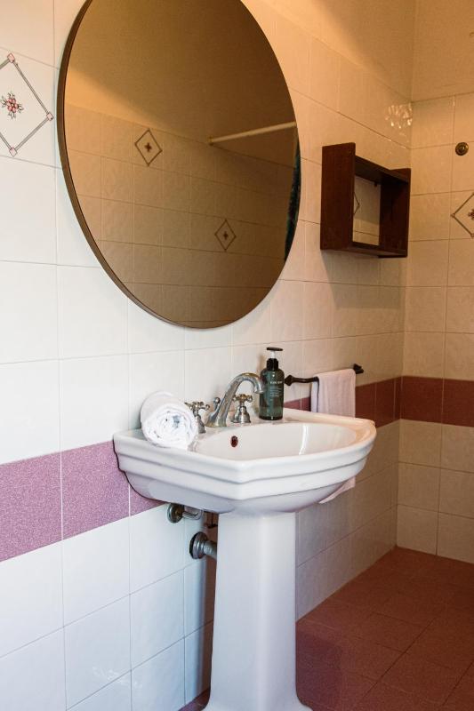 One-Bedroom Apartment image 3