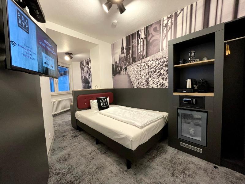 Single Room image 1