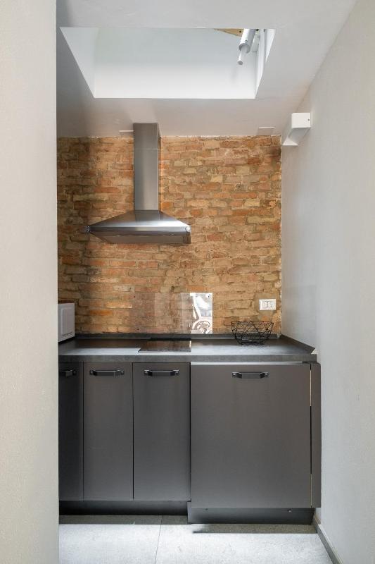 One-Bedroom Apartment image 1