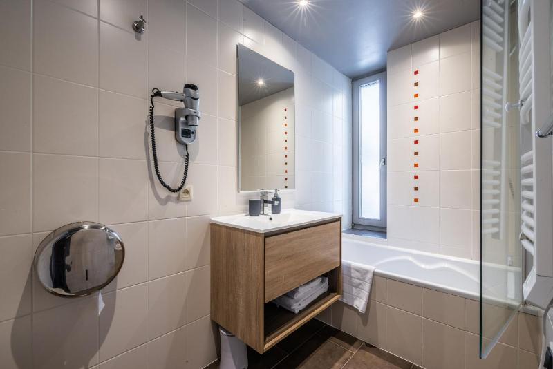 Standard Double Room image 4