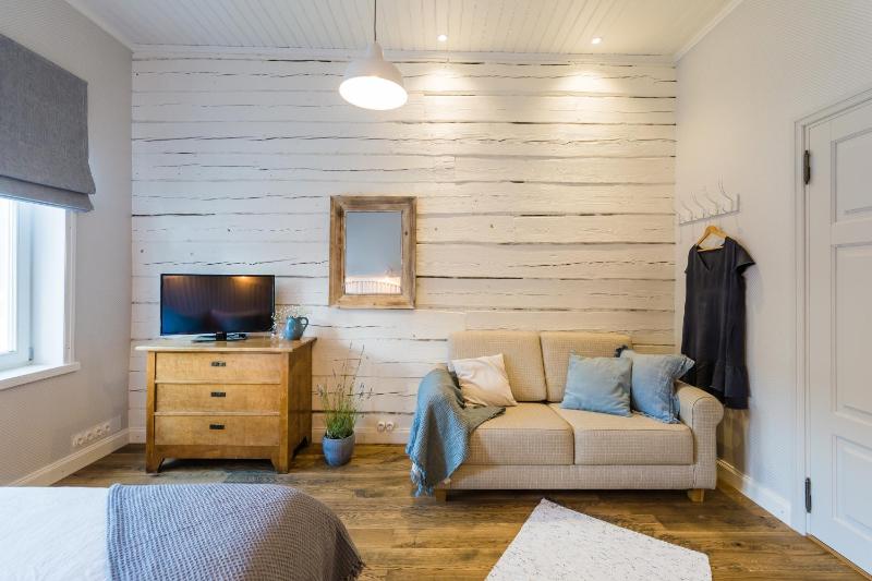 Deluxe Double Room with Extra Bed image 3