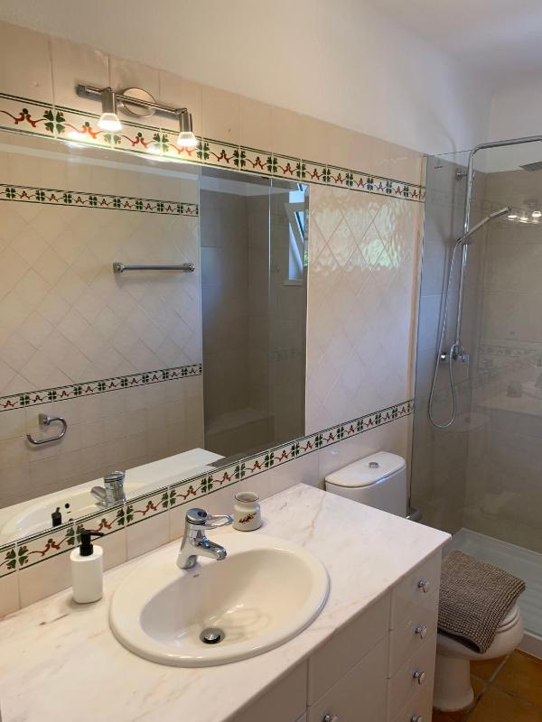 One-Bedroom House with Private Garden image 3