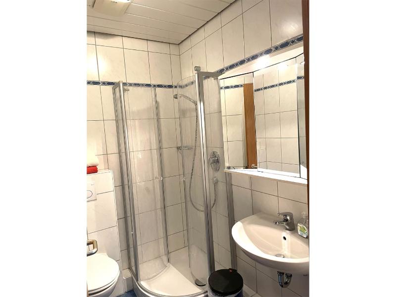 Double Room with Private Bathroom image 4