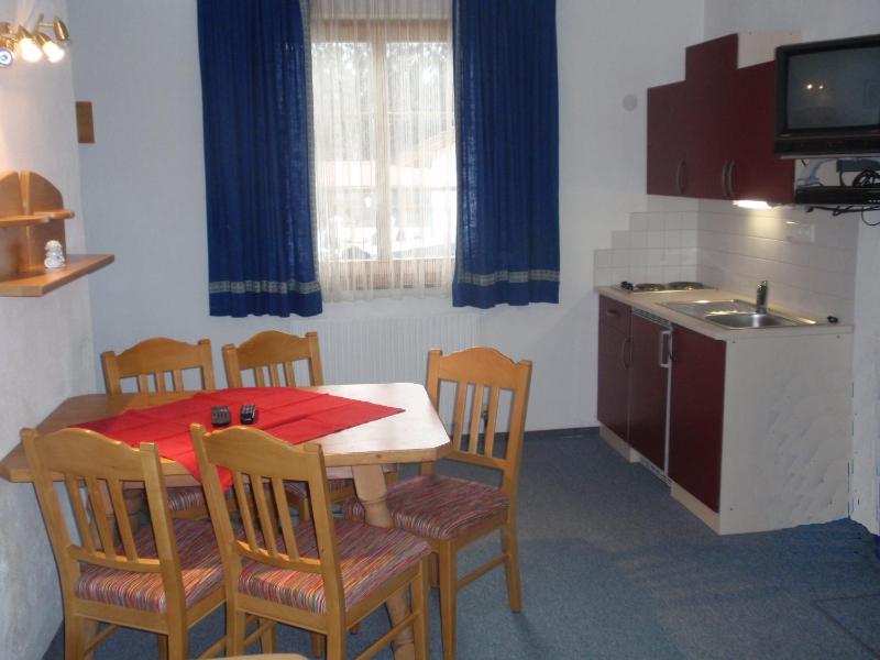 Large Apartment image 2