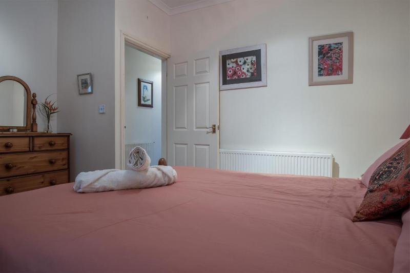 Arcadia - 1 Bedroom Apartment - Tenby - image 12