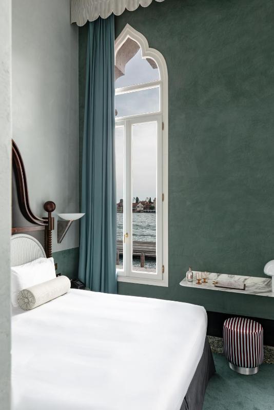 Ognisanti Deluxe Room with Canal View image 4