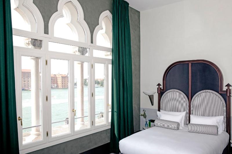 Ognisanti Deluxe Room with Canal View image 1