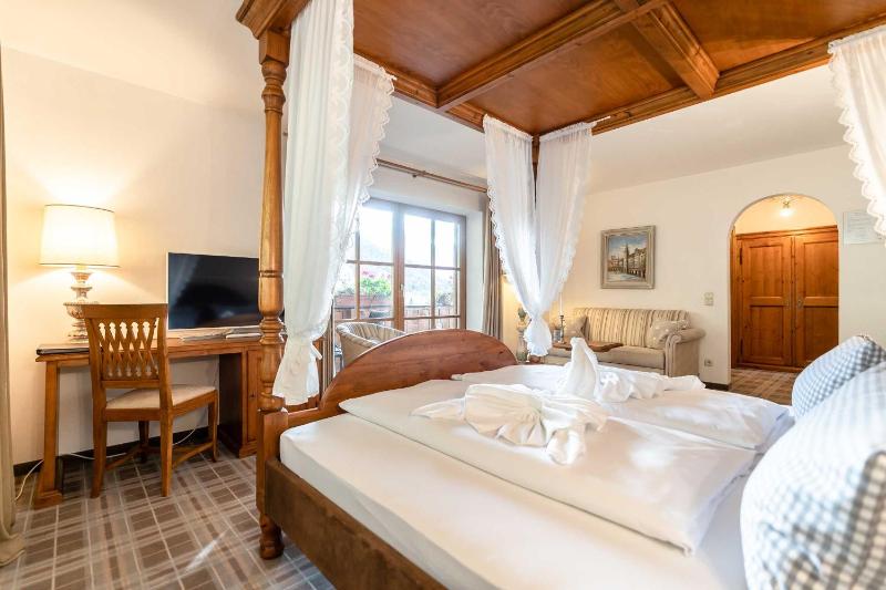 Superior Double Room image 3