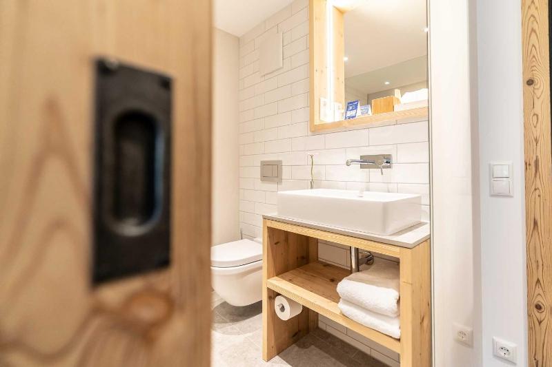 Quadruple Room image 2