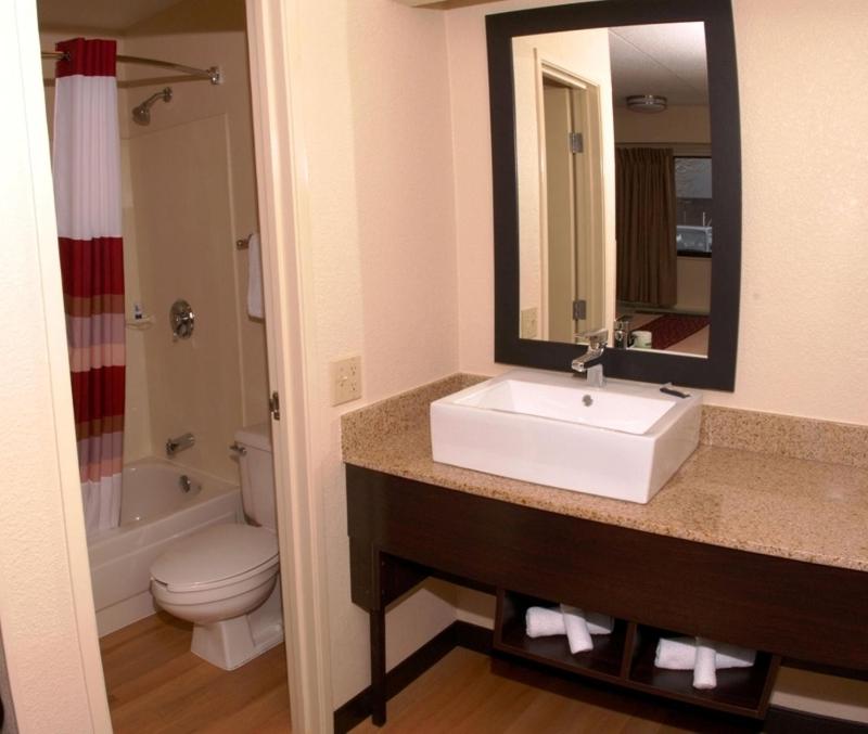 Superior King Room Smoke Free image 2