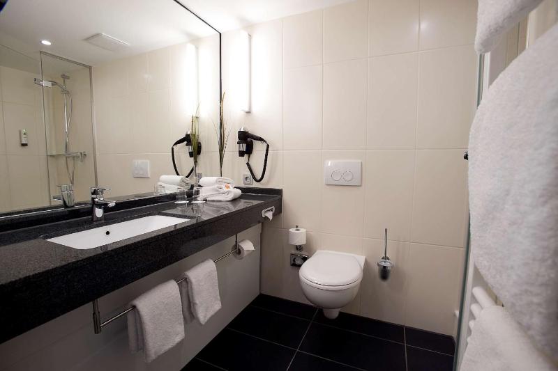 Standard  Double Room image 3