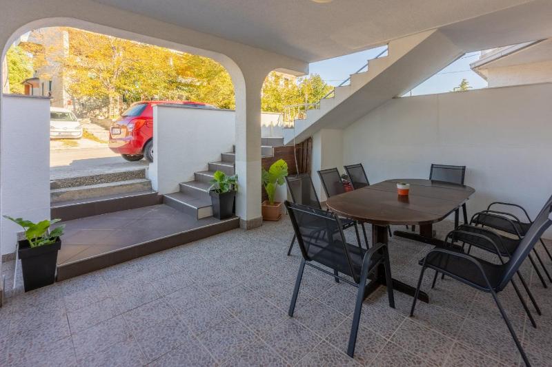 House Sunshine - image 16