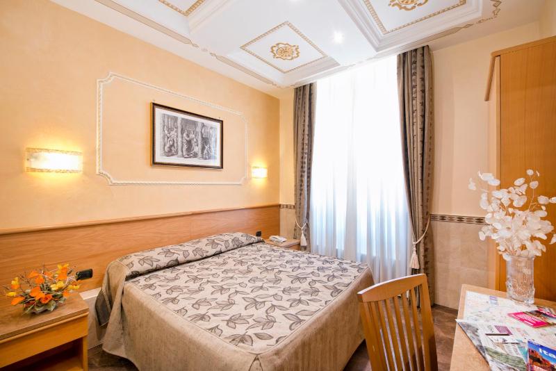 Standard Double or Twin Room image 2