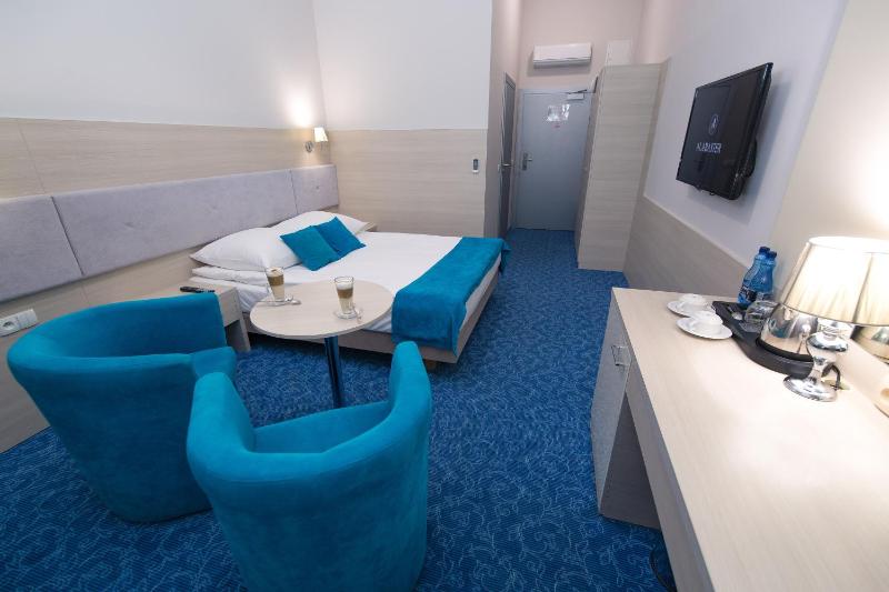Double Room image 4