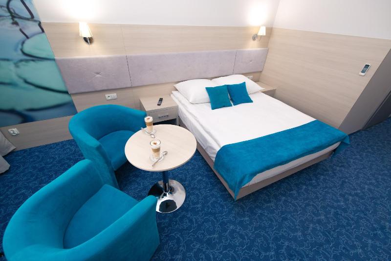 Double Room image 1