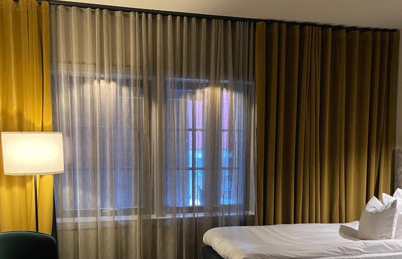 Double Room image 3