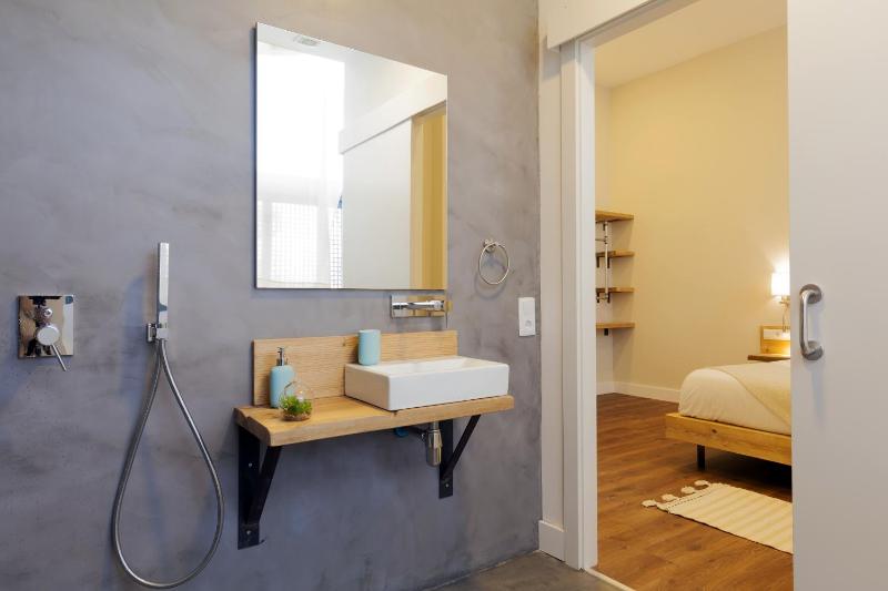 Double Room with Garden View - Disability Access image 4