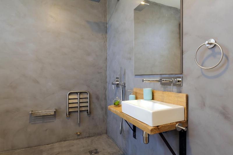 Double Room with Garden View - Disability Access image 3