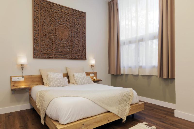 Double Room with Garden View - Disability Access image 1