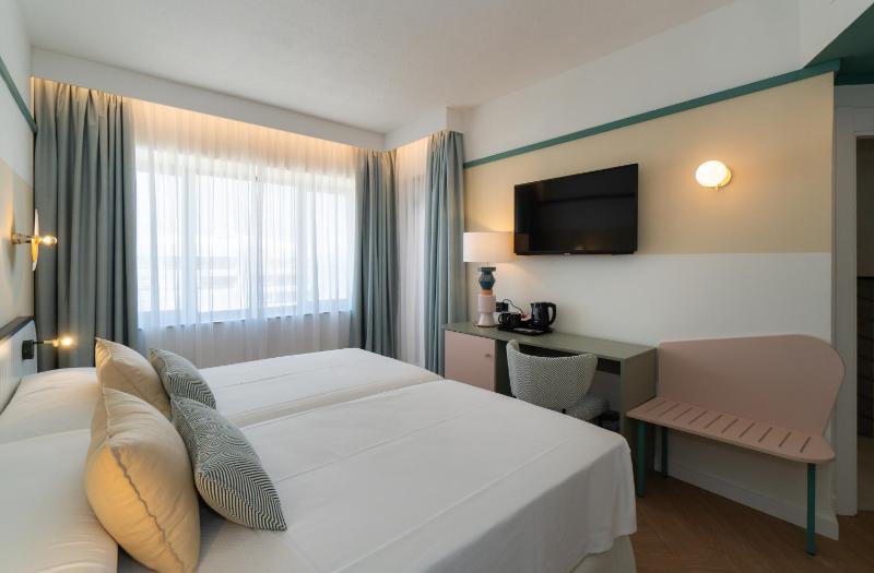 Classic Double Room (2 adults) image 4