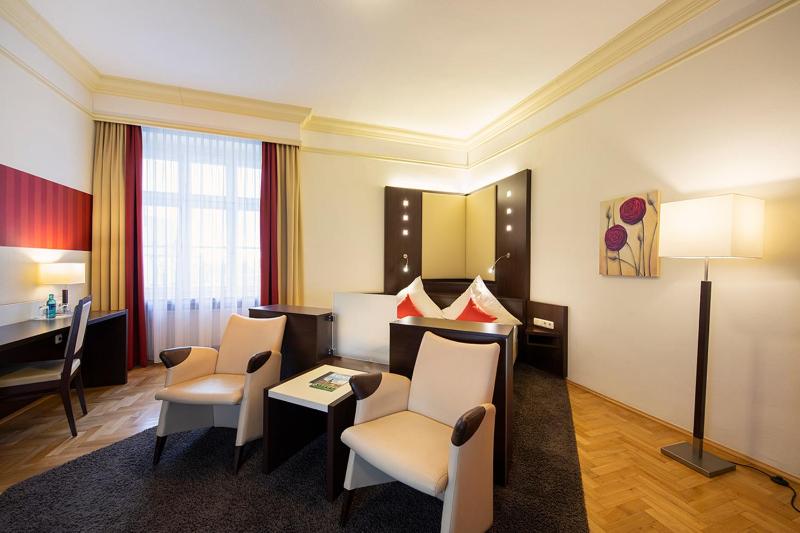 Junior Suite image 1