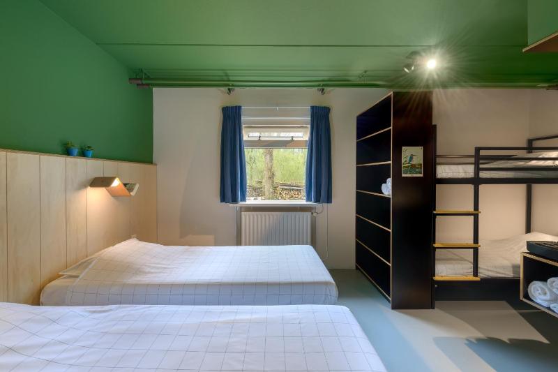 Comfort Double Room with Private Bathroom image 4