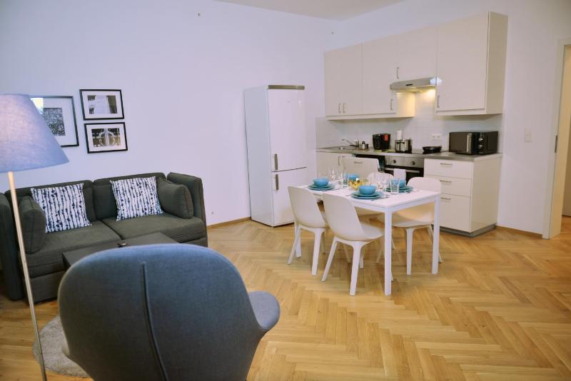 Jimmy's Apartments Suites - image 8