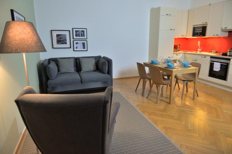 Jimmy's Apartments Suites - image 11