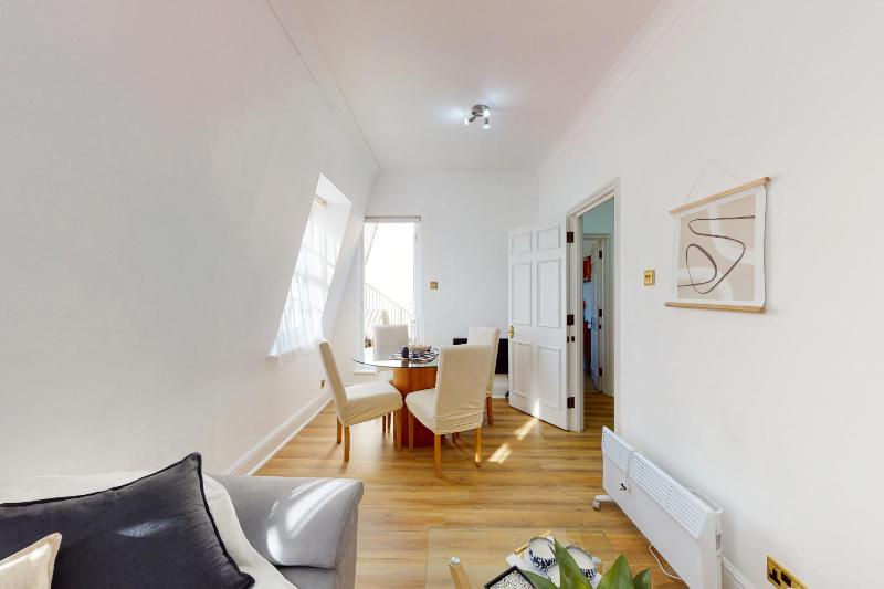 One-Bedroom Apartment with Terrace image 3