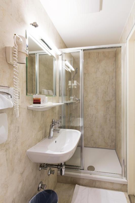 Small Double Room image 2
