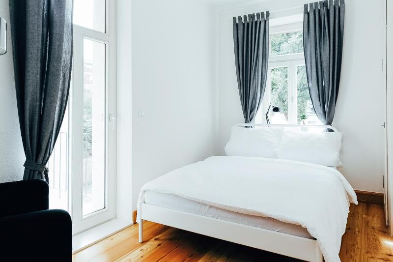Double Room with Shared Bathroom image 4