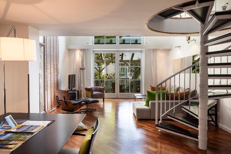 Exclusive Suite image 3