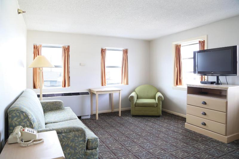 King Suite with Sofa Bed, No View, No Balcony image 4