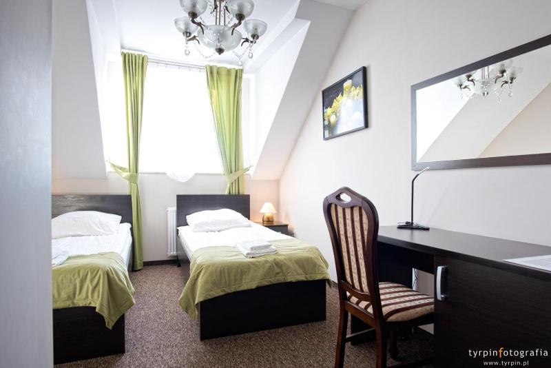 Double Room image 2