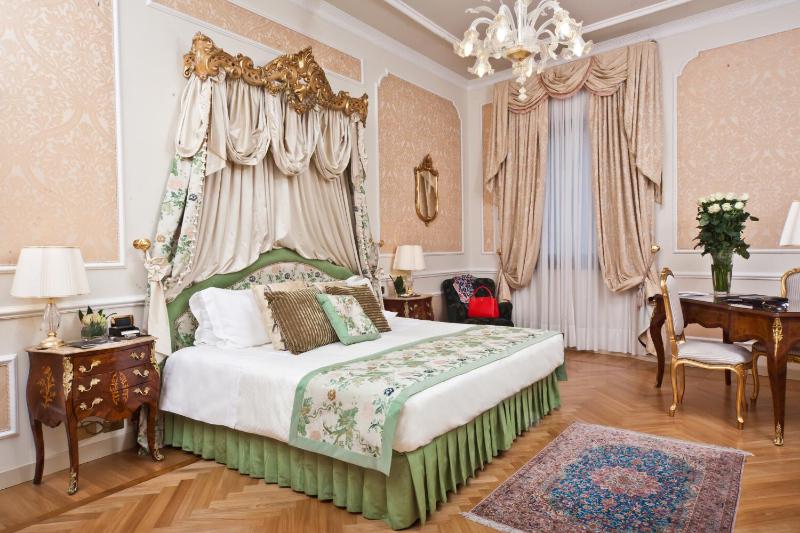 Junior Suite image 1