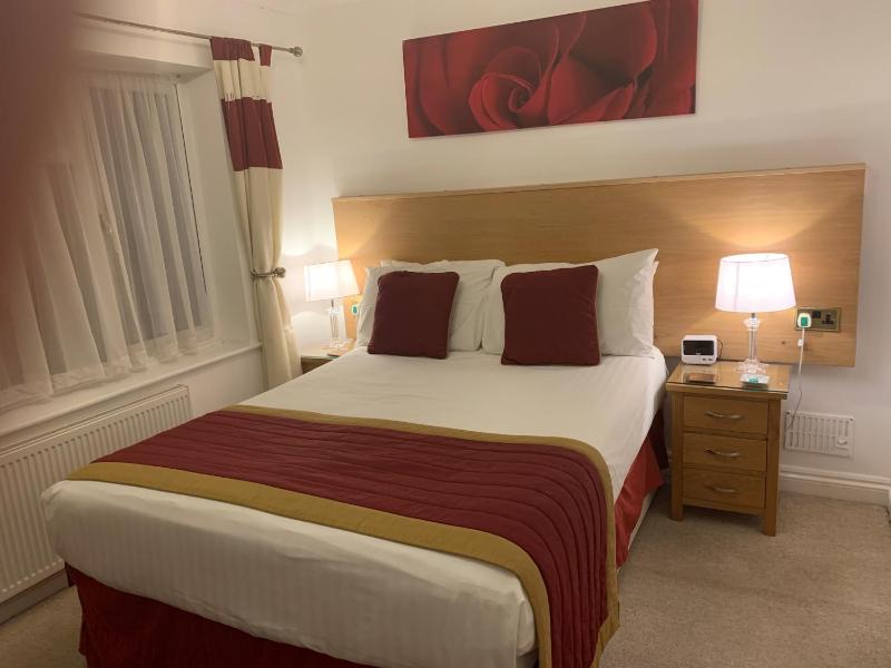 Double Room image 1