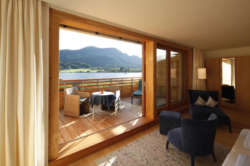 Junior Suite with Balcony image 3