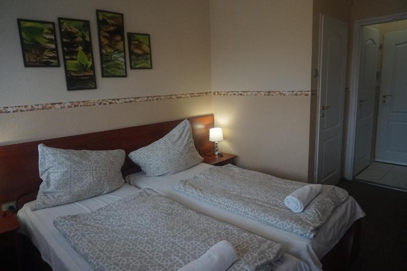 Double Room with Balcony image 3