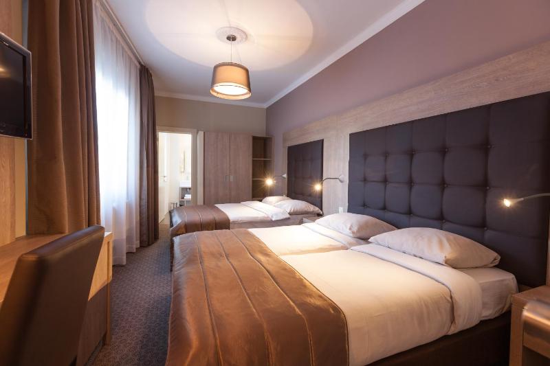 Junior Suite image 2