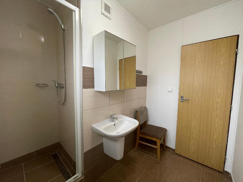 Single Room with Private Bathroom image 3