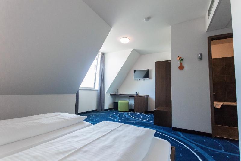 Superior Double Room image 2