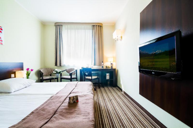 Standard Double Room image 2
